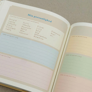 Boken om mig - Barnets bok, Fyll i dig bok