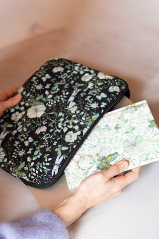 Quiltet Computersleeve, Green Butterflies